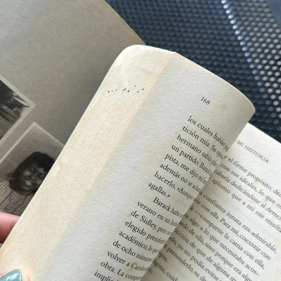 Michelle Obama | BOOK BECOMING Mi historia - Picture 7 of 7